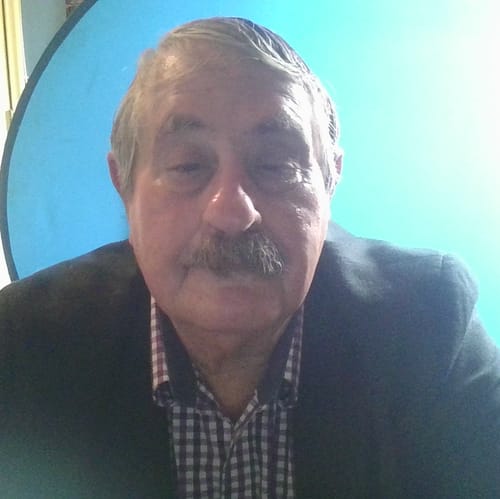 Headshot of Robert Skuy, LCSW