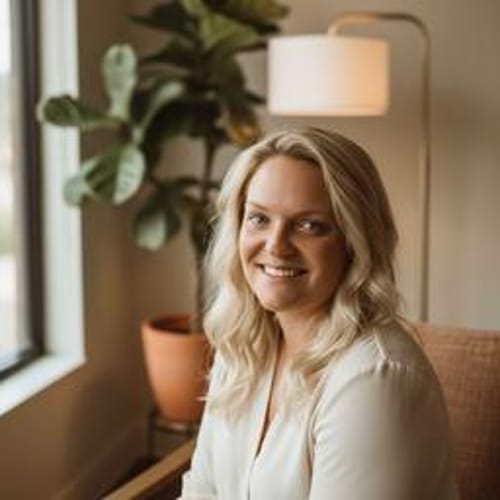 Headshot of Nicole Henning, LPC