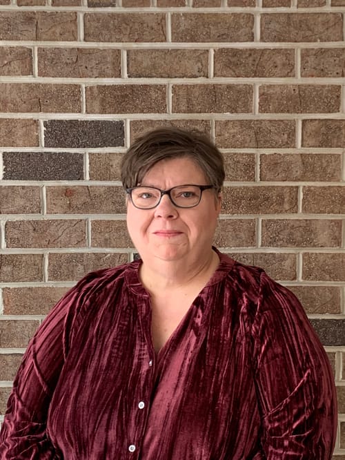 Headshot of Veronica Snow-Benton, LCSW
