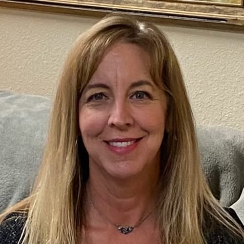 Headshot of Carolyn Edwards, LMFT