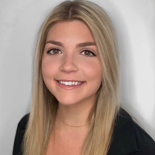Headshot of Amanda Irwin-Rugg, LCSW