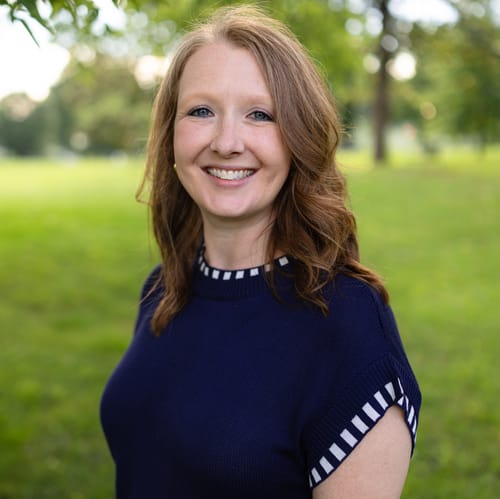 Headshot of Lindsay Gunther, LMFT