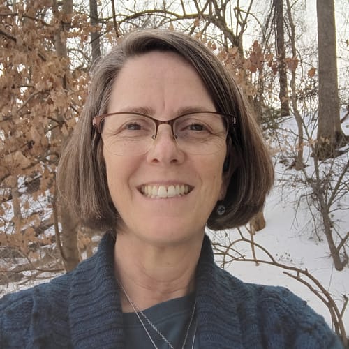 Headshot of Julia Rubarth, LMFT