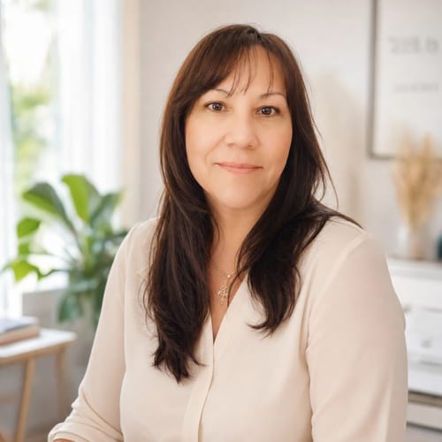 Headshot of Lisette Perez, LMHC