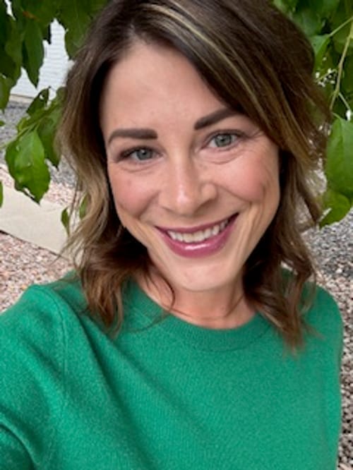 Headshot of Jennifer Leonard, LPC