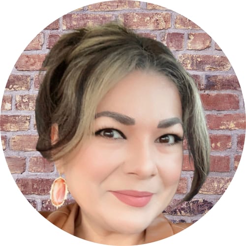 Headshot of Raquel Castro-Ybarra, LCSW