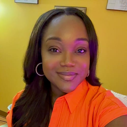 Headshot of Darreneka McGrew, LPC