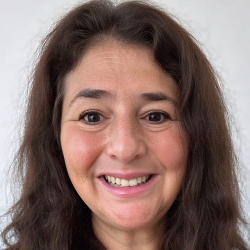 Headshot of Stephanie Mendell, LCSW