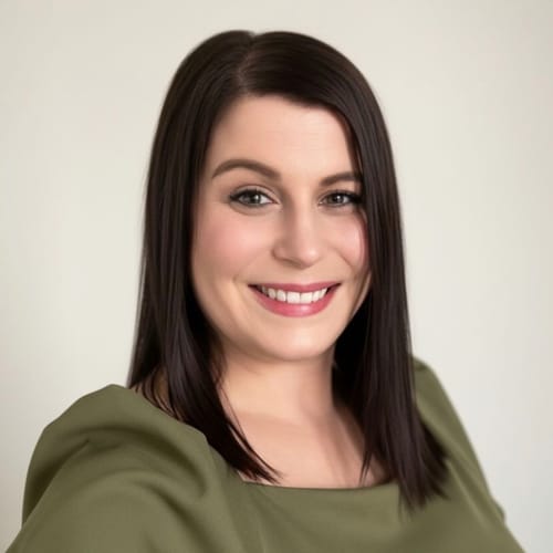 Headshot of Dana Abbey, LCPC