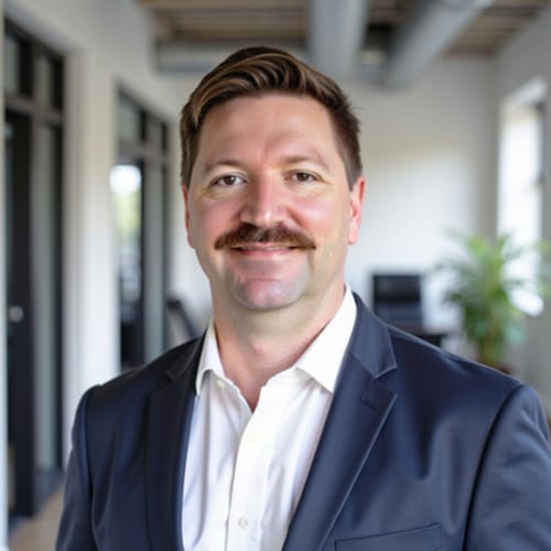 Headshot of Brett Kingsborough, DO