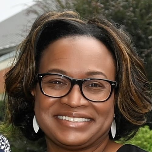 Headshot of Leigh Norwood, LCSW