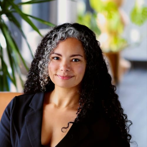 Headshot of Dana Denaris, APN