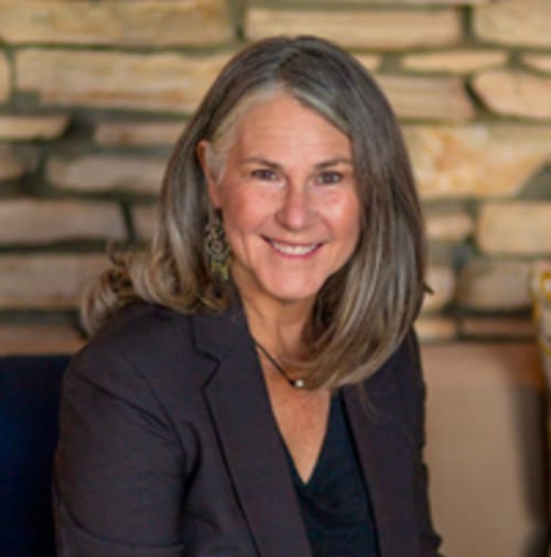 Headshot of Anne-Marie Charest, LMFT