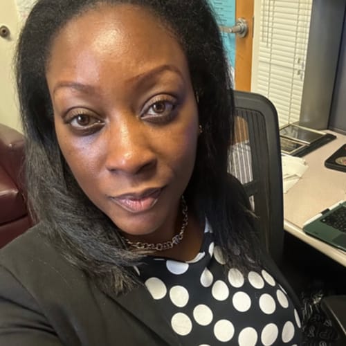 Headshot of Sharifa McKain, LCSW