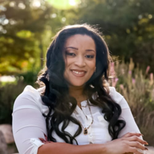Headshot of Anequa Blakely, LPC