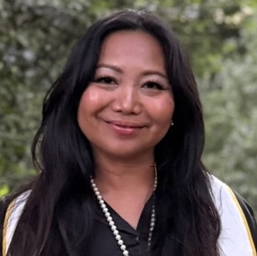 Headshot of Eliza Rivera-Mitu, NP