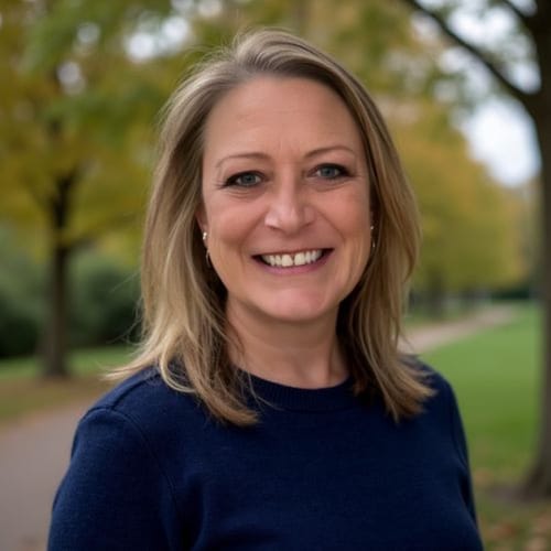 Headshot of April Zamzow, LPC