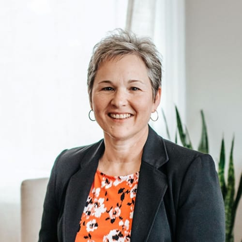 Headshot of Stephanie Miller, LPC