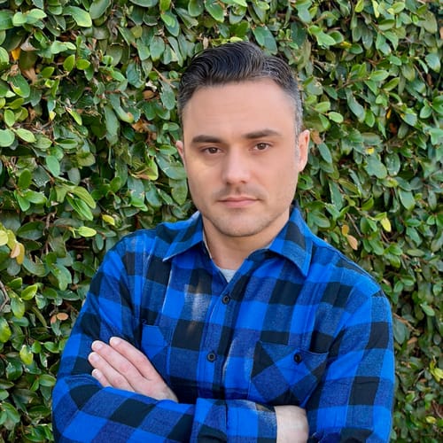 Headshot of Robert Young, LMFT