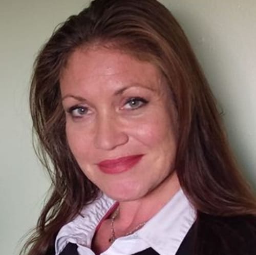 Headshot of Heather Di Biase, LICSW