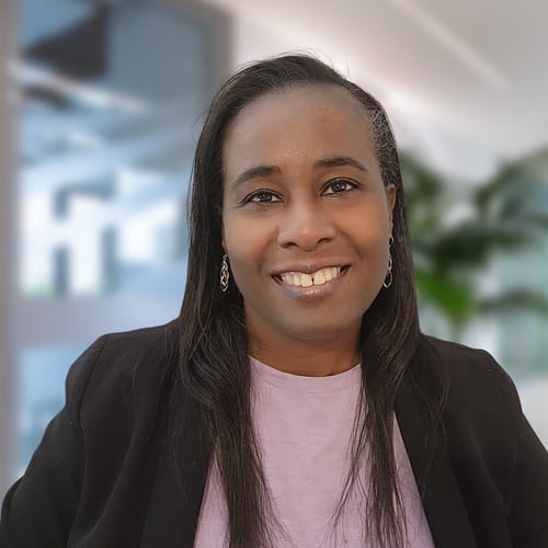 Headshot of Saundra Grant Cromer, LCMHC