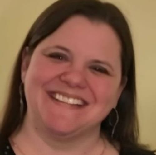 Headshot of Lisa Cohen, LCPC