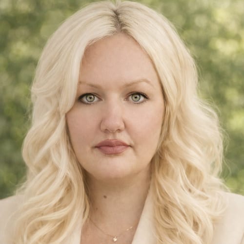 Headshot of Rachel Benjamin, LMFT