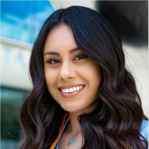 Headshot of Vivian Vasquez, LMFT