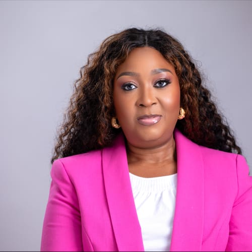 Headshot of Francisca Ogu, APN