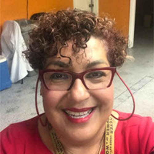 Headshot of Lorena Valles, LCSW