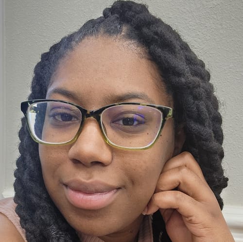 Headshot of Domonique Jackson, LCSW