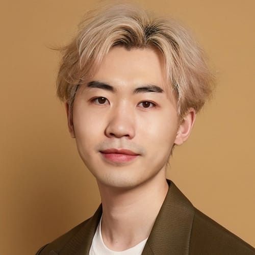 Headshot of Taoru Huang, LMHC