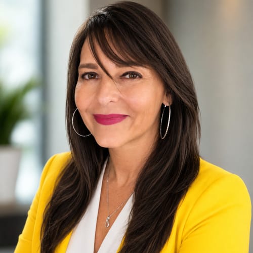 Headshot of Lori Brewster, LMFT