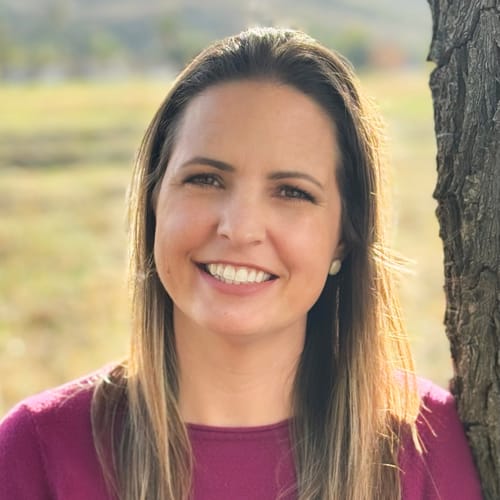Headshot of Robin Daughenbaugh, LCSW