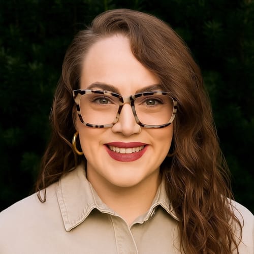 Headshot of Melissa Schluntz, MFT