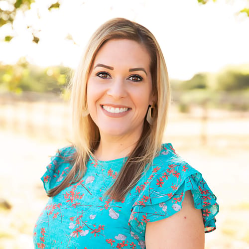 Headshot of Lindsey Best, LCSW