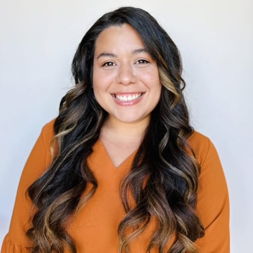 Headshot of Leslie Salas, LCSW