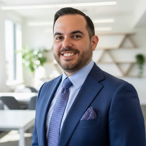 Headshot of Helder Mendes, APN