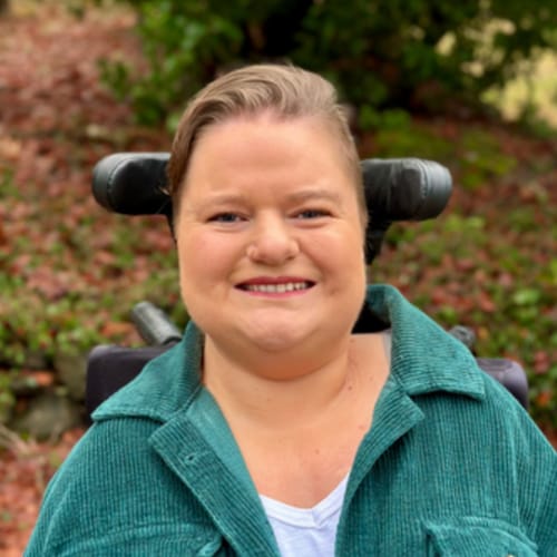 Headshot of Niki Oliphant, LMHC