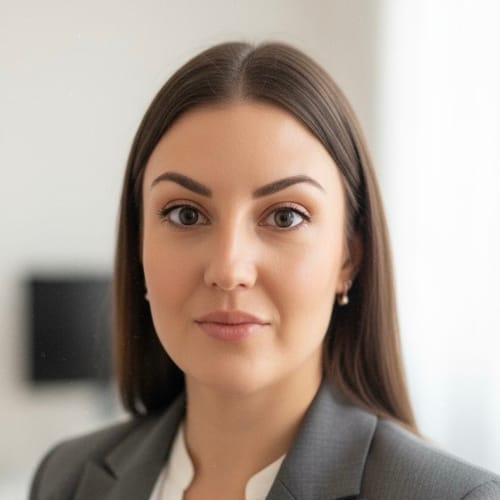 Headshot of Alicia Dmochowski, LMHC