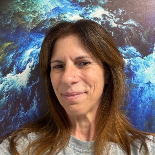 Headshot of Bobbiann Profitt, LPC