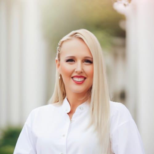 Headshot of Heather Wood, LPC