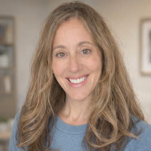Headshot of Sara Ginsberg, LMHC