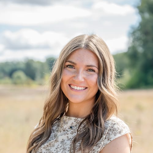 Headshot of Ryann Kretschmer, LCSW