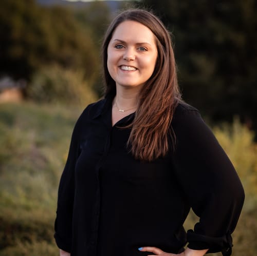 Headshot of Shelby Swanson, LMFT
