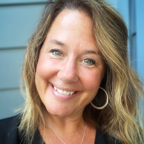 Headshot of Erin Moore, LCSW_OUT_OF_STATE