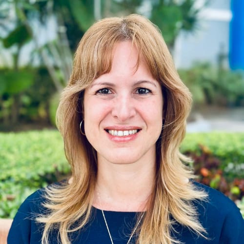 Headshot of Lisett Gutierrez, LMHC