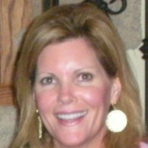 Headshot of Lisa Eckles, LPC