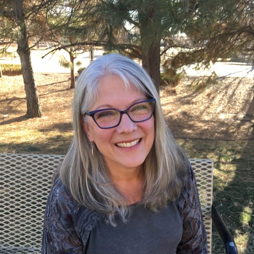Headshot of Lynne Andrade, LPC