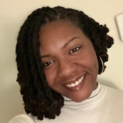 Headshot of Desiree Latta, LICSW